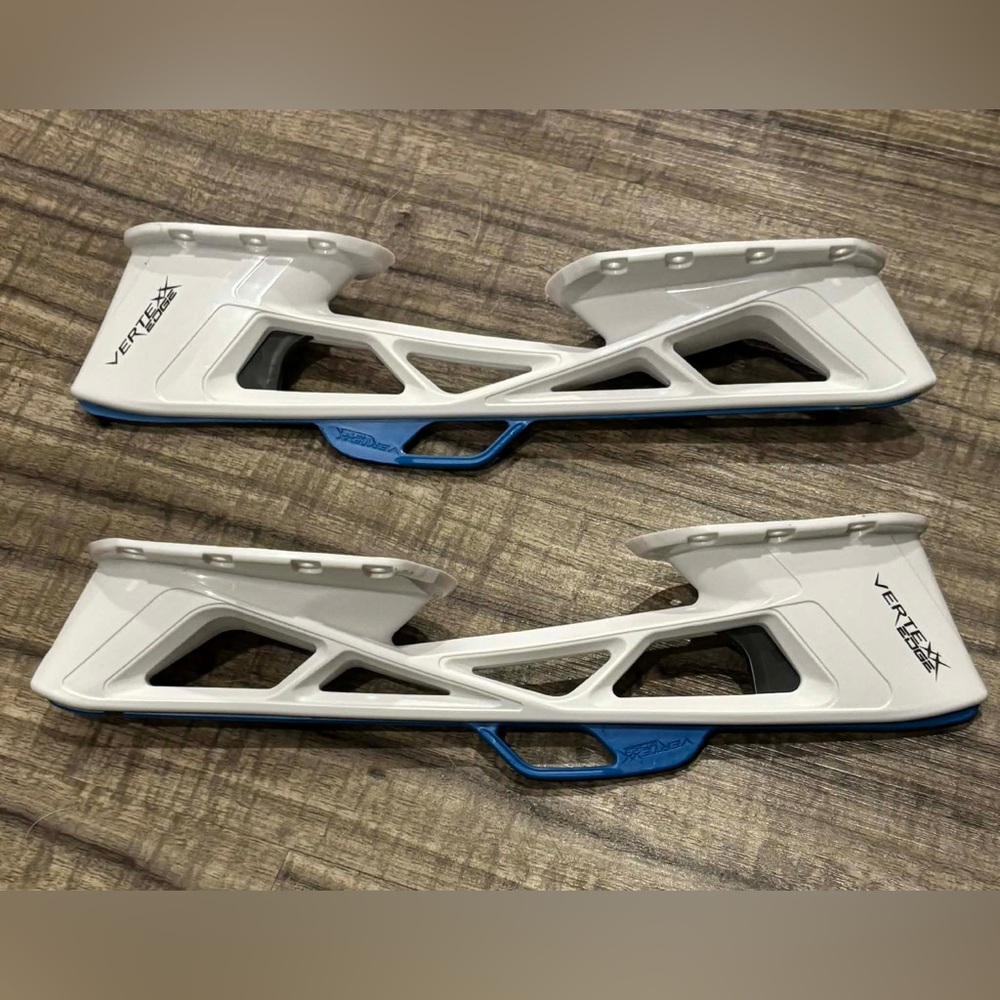 Bauer Vertexx Edge Goalie Skate Blade Holders Size 9 New
